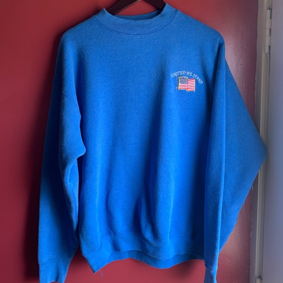 🔥VINTAGE EMBROIDERED USA CREW NECK🔥 - Picture 1 of 4